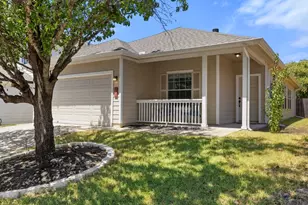 2002 Charlotte Estates Dr, Austin, TX 78744 - Photo 4