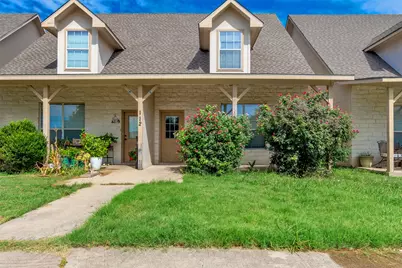 112 G Sandstone Drive #G, Jarrell, TX 76537 - Photo 2