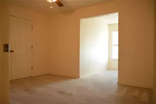 112 G Sandstone Dr, Jarrell, TX 76537 - Photo 14
