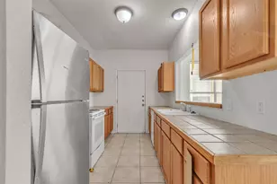 112 G Sandstone Dr, Jarrell, TX 76537 - Photo 4
