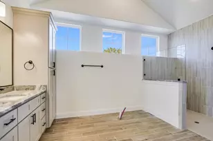 718 Indian Paint Blvd, Horseshoe Bay, TX 78657 - Photo 18