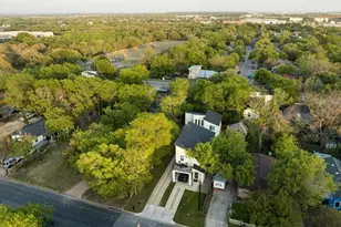 913 Valdez St, Austin, TX 78741 - Photo 2