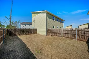 803 Hallie Cove, Lockhart, TX 78644 - Photo 18