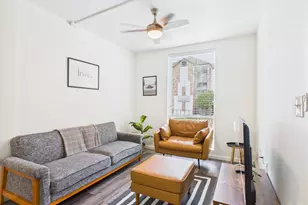 911 W 22nd St, Austin, TX 78705 - Photo 4