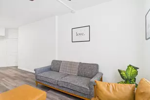 911 W 22nd St, Austin, TX 78705 - Photo 6