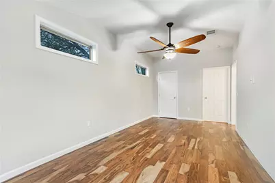 108 E Skyview Road, Austin, TX 78752 - Photo 14