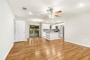 108 E Skyview Rd, Austin, TX 78752 - Photo 4