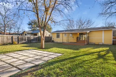 108 E Skyview Road, Austin, TX 78752 - Photo 28