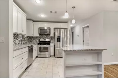 108 E Skyview Road, Austin, TX 78752 - Photo 6