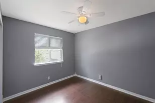 3003 Meadow Ln, Taylor, TX 76574 - Photo 18