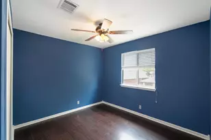 3003 Meadow Ln, Taylor, TX 76574 - Photo 16