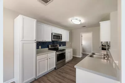 3003 Meadow Lane, Taylor, TX 76574 - Photo 6