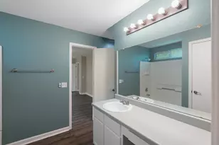 3003 Meadow Ln, Taylor, TX 76574 - Photo 10