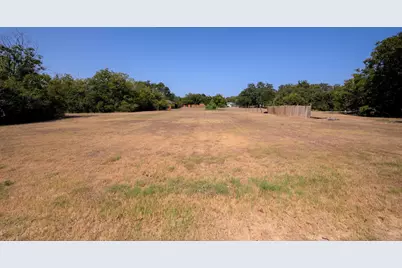 1313 Hondo Street, Lockhart, TX 78644 - Photo 18