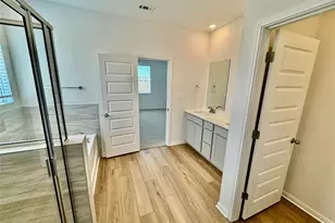 541 Banff Dr, Kyle, TX 78640 - Photo 4