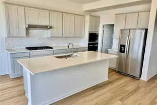 541 Banff Dr, Kyle, TX 78640 - Photo 2