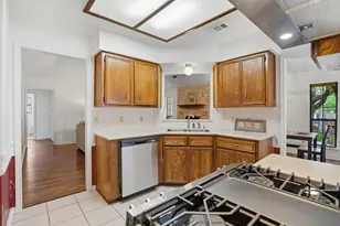 306 Woodstone Dr, Georgetown, TX 78628 - Photo 16