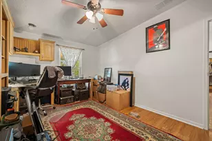 541 Hidden Oaks Dr, Elgin, TX 78621 - Photo 8