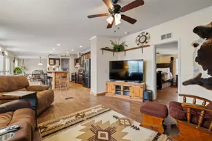 541 Hidden Oaks Dr, Elgin, TX 78621 - Photo 14