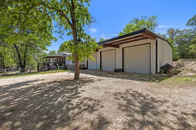 541 Hidden Oaks Drive, Elgin, TX 78621 - Photo 36