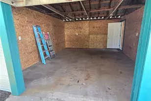 429 N Main St, Rockdale, TX 76567 - Photo 30