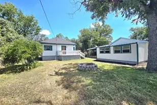 429 N Main St, Rockdale, TX 76567 - Photo 32