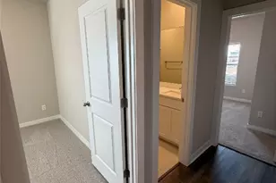 245 Red Tail Hawk Ln, Cedar Creek, TX 78612 - Photo 18