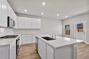 245 Red Tail Hawk Ln, Cedar Creek, TX 78612 - Photo 10