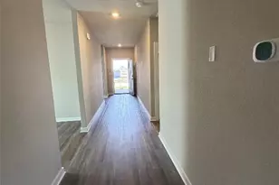 245 Red Tail Hawk Ln, Cedar Creek, TX 78612 - Photo 4