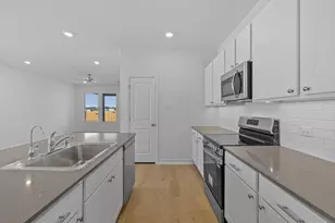 109 Hatari Trl, Jarrell, TX 76537 - Photo 6