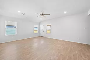 1806 Windsor Blvd, Lockhart, TX 78644 - Photo 12