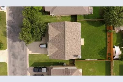 17525 Bridgefarmer Boulevard, Pflugerville, TX 78660 - Photo 2
