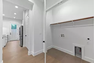 1809 Maple Ave, Austin, TX 78702 - Photo 10