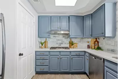 1000 Liberty Park Drive #204, Austin, TX 78746 - Photo 14