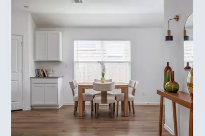 340 Sonterra Drive, San Marcos, TX 78666 - Photo 8