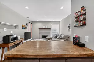 935 La Posada Dr, Austin, TX 78752 - Photo 6