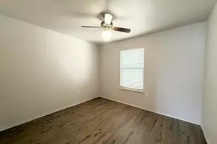 4601 Nuckols Crossing Rd, Austin, TX 78744 - Photo 12