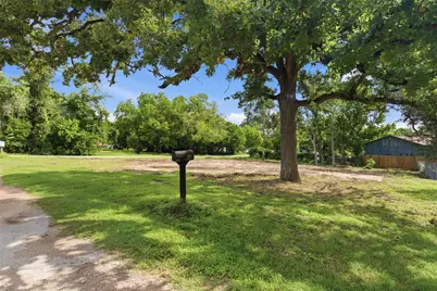 320 S Wilcox Street, Rockdale, TX 76567 - Photo 36