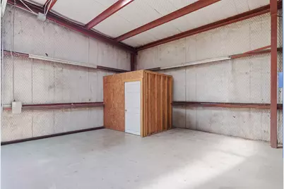320 S Wilcox Street, Rockdale, TX 76567 - Photo 28