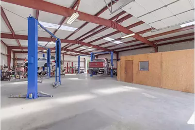 320 S Wilcox Street, Rockdale, TX 76567 - Photo 32