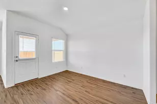 303 Chickasaw Ln, Hutto, TX 78634 - Photo 10
