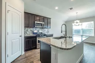 508 Marimoor Dr, Hutto, TX 78634 - Photo 10