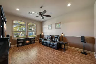 204 Overlook Ct, Georgetown, TX 78628 - Photo 14