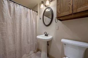 204 Overlook Ct, Georgetown, TX 78628 - Photo 20