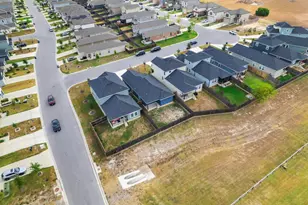 104 Katie Elder Dr, Jarrell, TX 76537 - Photo 32