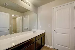 516 E Slaughter Ln, Austin, TX 78744 - Photo 14