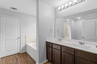 105 Guardian Angel Ct, Jarrell, TX 76537 - Photo 20