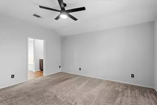 105 Guardian Angel Ct, Jarrell, TX 76537 - Photo 18