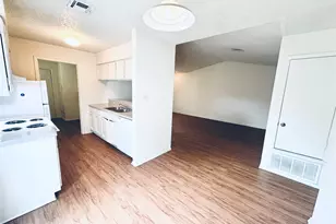 12504 Tree Line Dr, Austin, TX 78729 - Photo 8