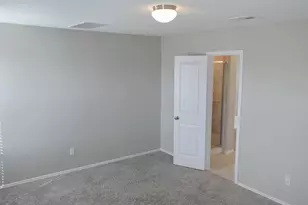 217 Bronco Billy Dr, Jarrell, TX 76537 - Photo 16